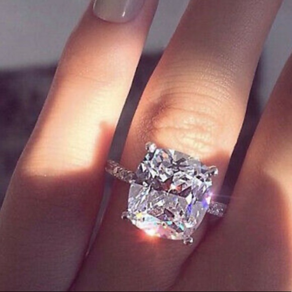 NEW 925 Sterling Silver Simulated Diamond 💍 Ring - Picture 7 of 10